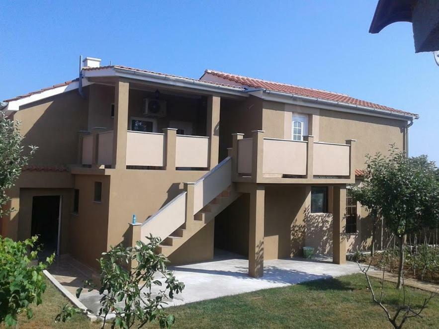 Apartments Anicic Coric 奥米沙利 外观 照片