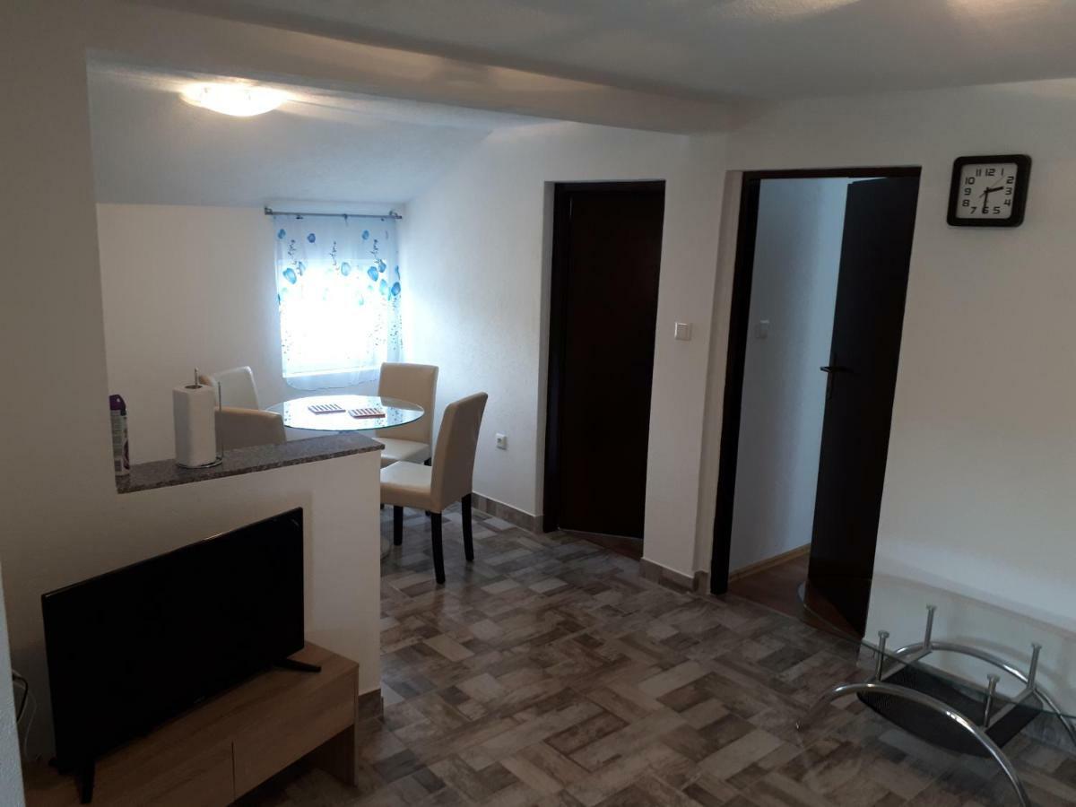 Apartments Anicic Coric 奥米沙利 外观 照片